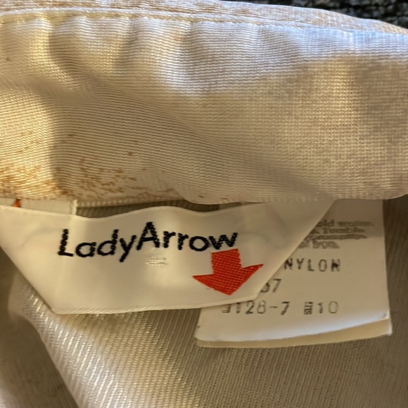 Vintage Lady Arrow button down blouse - Picture 3 of 3